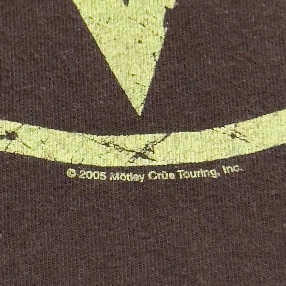 Vintage Motley Crue Concert Tour T Shirt Vintage 2005 Winterland - Picture 3 of 6